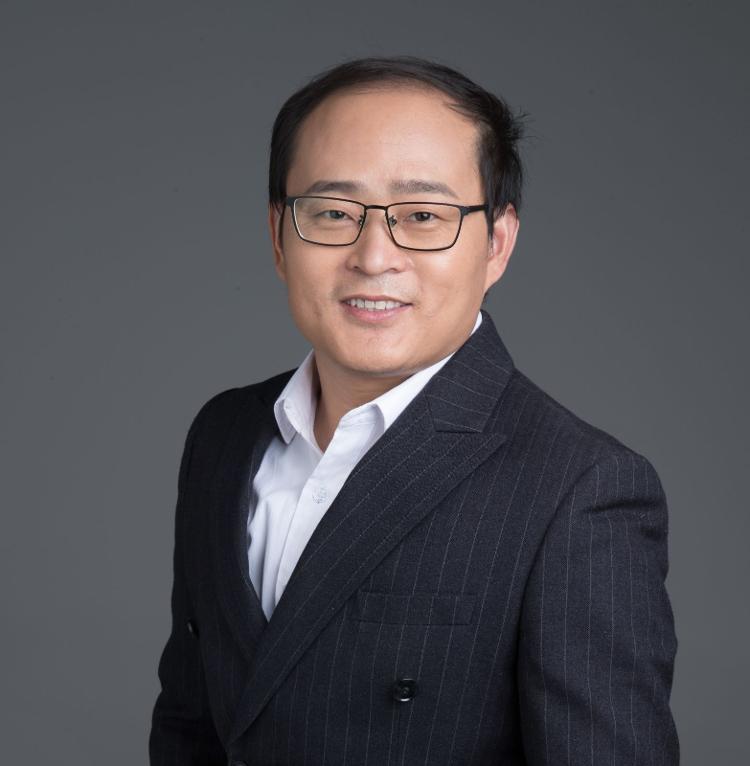 以獨(dú)創(chuàng)技術(shù)引領(lǐng)稅務(wù)服務(wù)未來——鯨算盤集團(tuán)技術(shù)總監(jiān)李坤談技術(shù)創(chuàng)新與團(tuán)隊(duì)力量