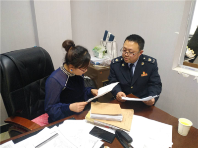 甕安縣稅務(wù)局 減稅降費(fèi)精準(zhǔn)落地，納稅服務(wù)升級(jí)獲“三感”贊譽(yù)